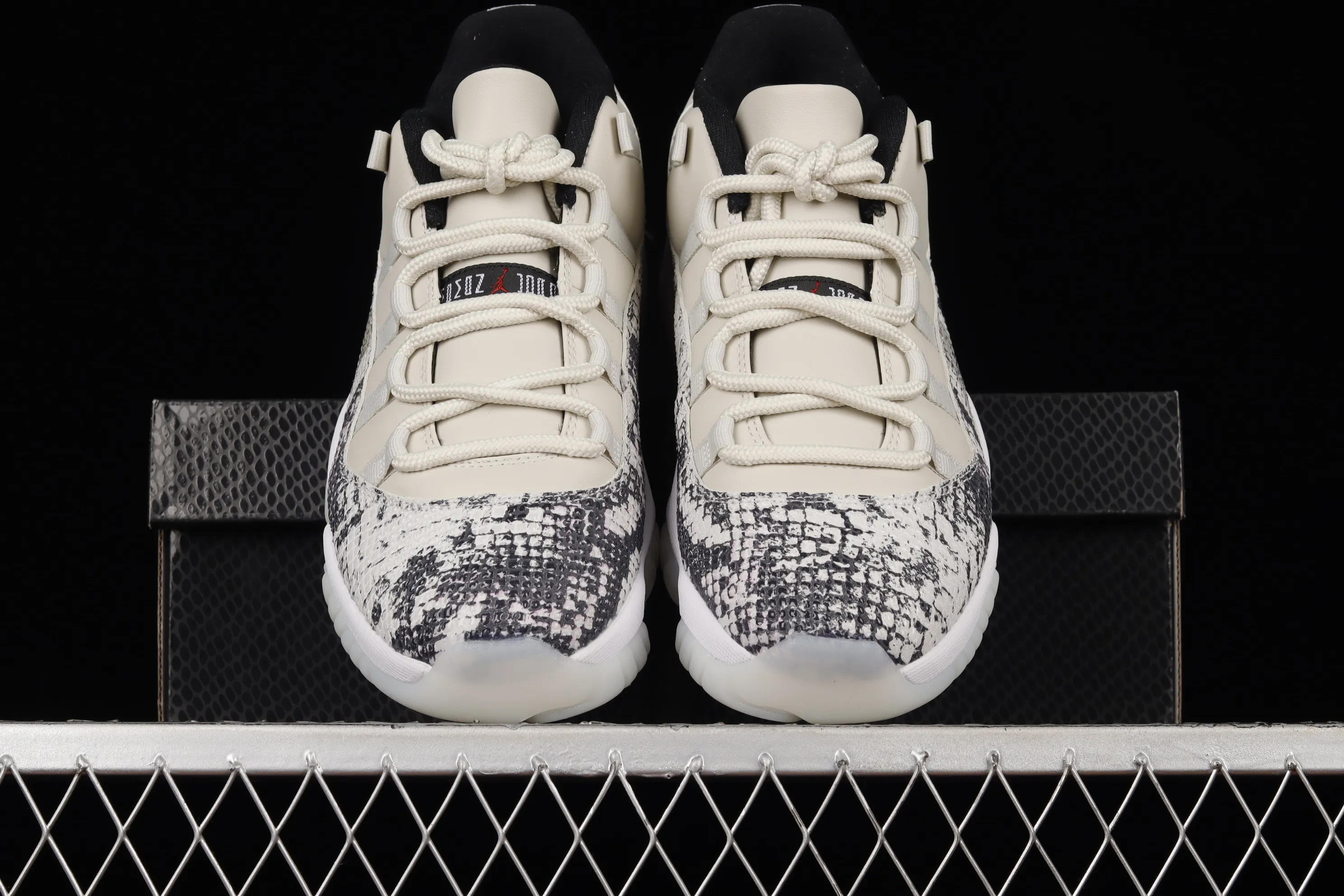 All categories Air Jordan Jordan series basketball shoes Air Jordan 11 F version Air Jordan 11 Low SE "Snakeskin" AJ11 Joe 11 white snake pattern first layer genuine carbon CD6846-002